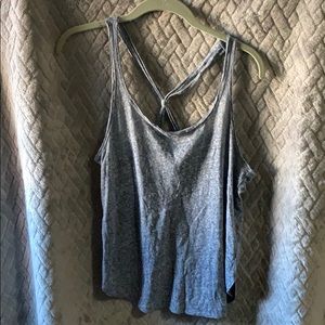 Tank top, crisscrossing on back